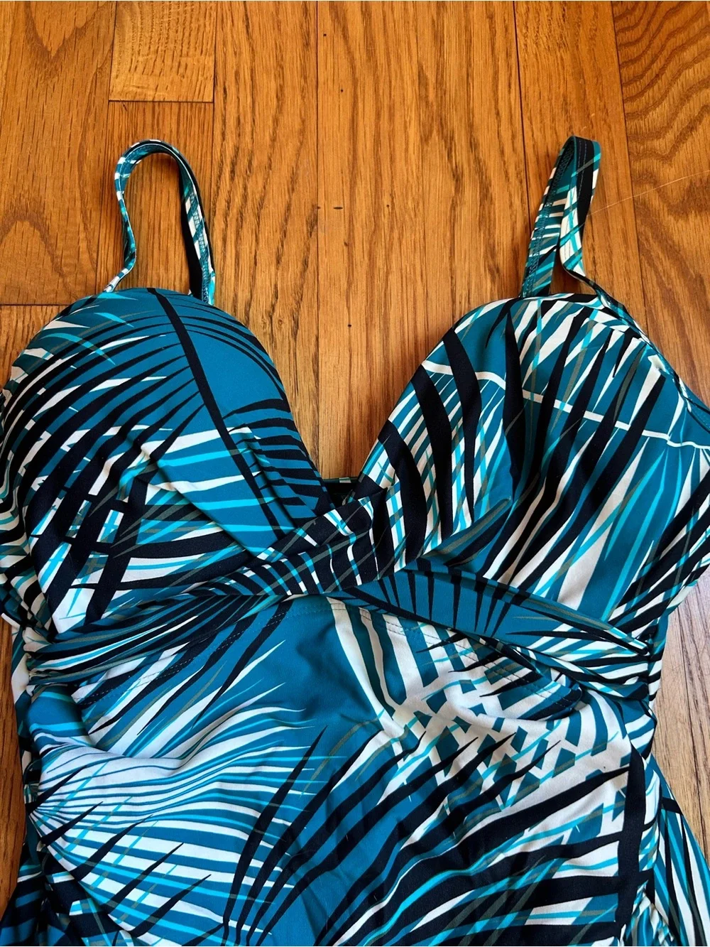 Coco Reef Teal and Black Palm-Print One-Piece Swimsuit 34C - Picture 3 of 4